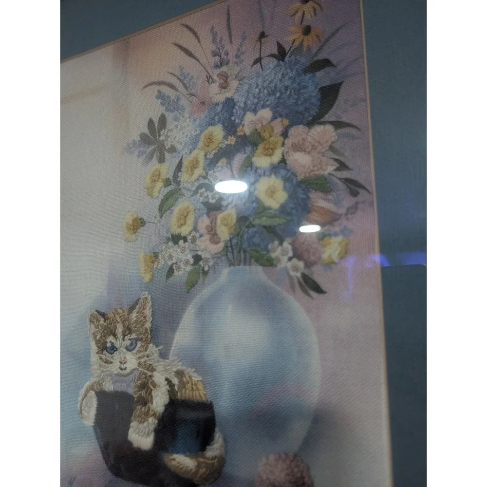 Vintage Signed Hand Embroidered Floral Cat Wall Hanging Framed Art‎ 20
